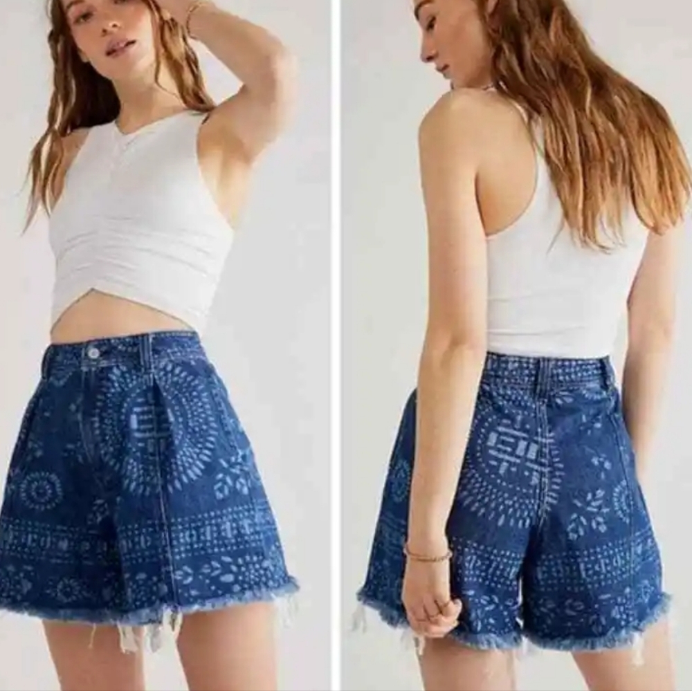NWOT Free People Amelia boho jean Shorts - sz 27